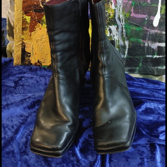 Zip boot - Picture 1 of 3